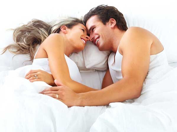 Les rapports sexuels comme traitement de la douleur testiculaire causée par l'excitation sexuelle